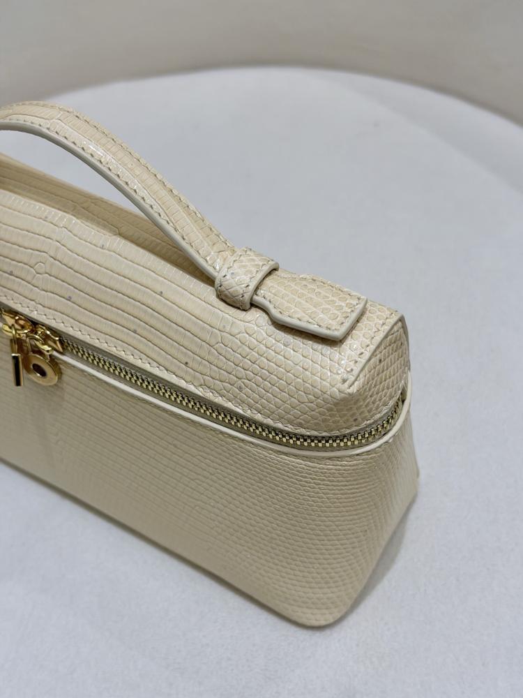 شنطة لورو بيانا Extra Poket Lizard Lora piana مقاس 19 cm