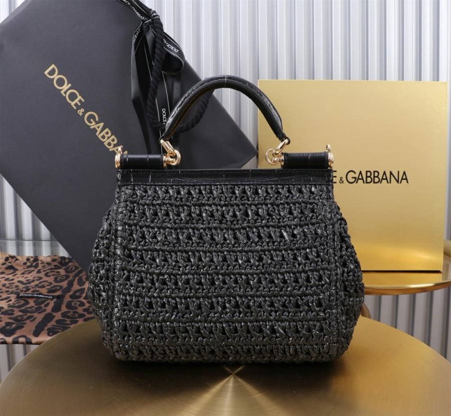 . شنطة دولتشي اند غابانا Medium Sicily handbag