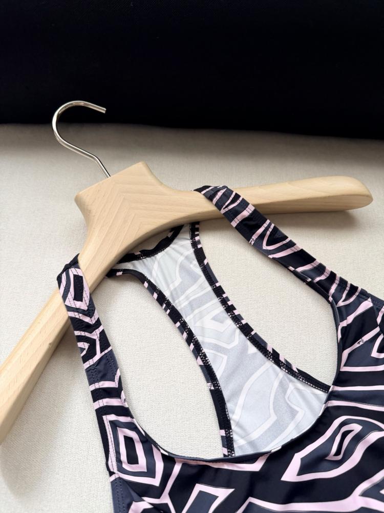 طقم رياضي Pucci