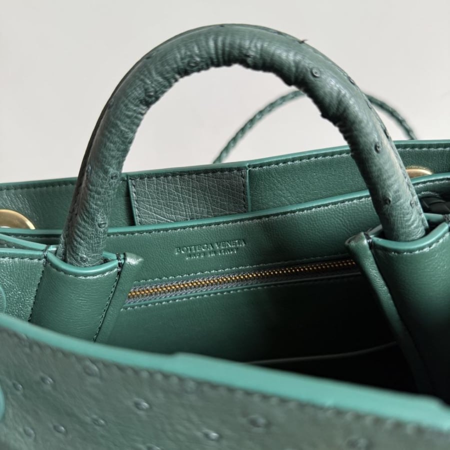 شنطة بوتيغا Andiamo مقاس 25cm