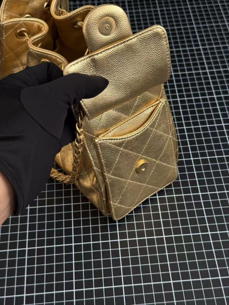 شنطة شانيل Mini hopo bag 22cm