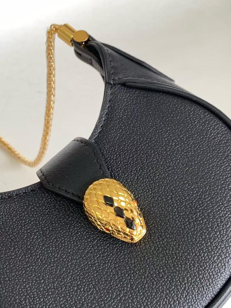 شنطة بولغاري SERPENTINE ELLIPSE   مقاس 18cm