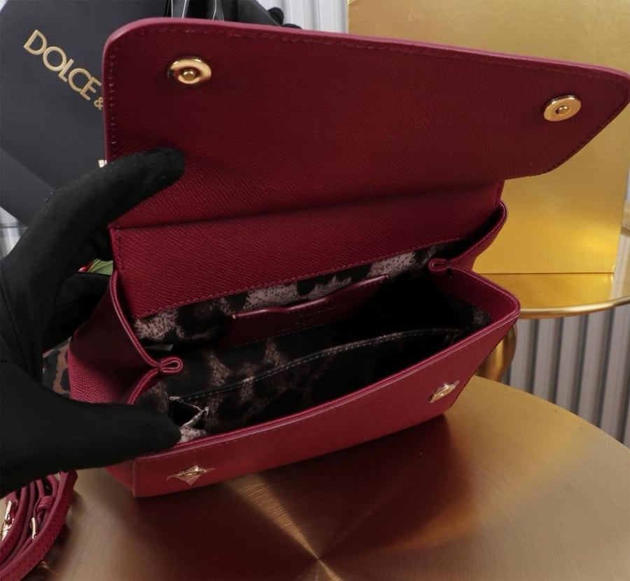 . شنطة دولتشي اند غابانا Medium Sicily handbag