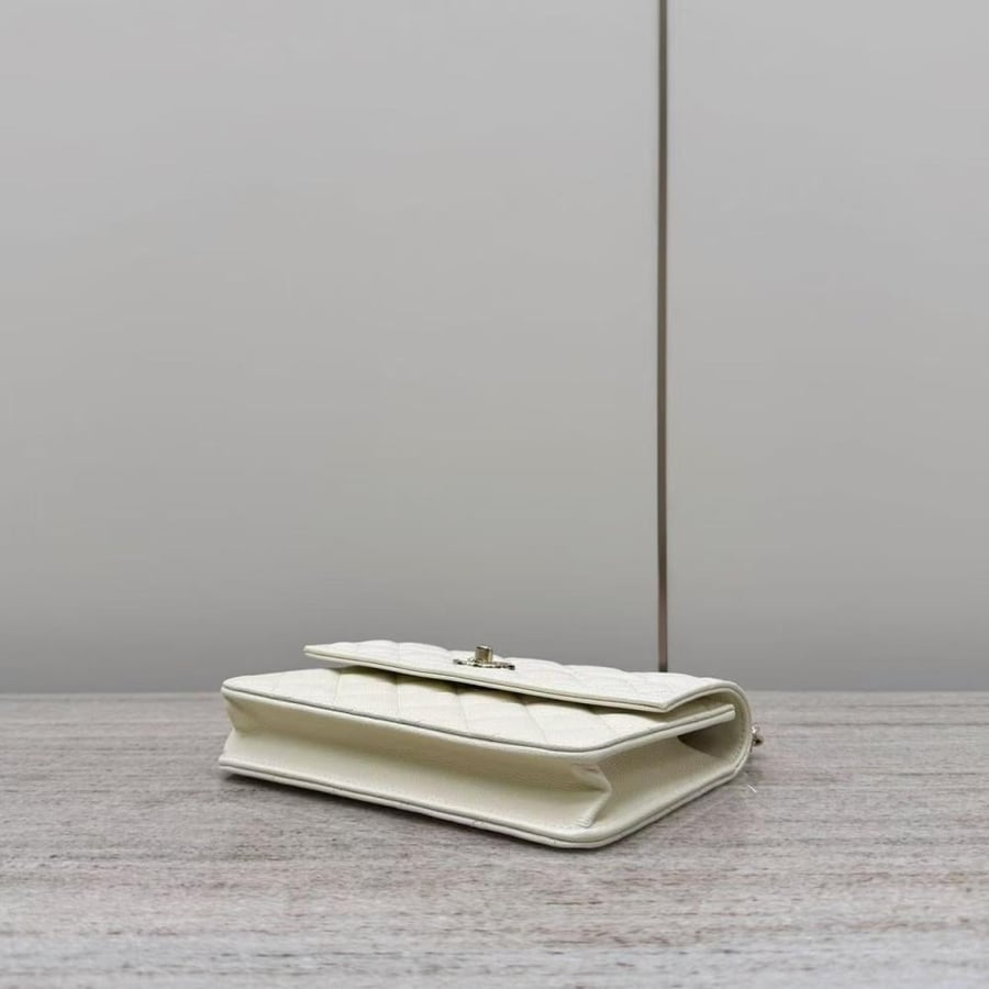شنطة شانيل مقاس 18cm