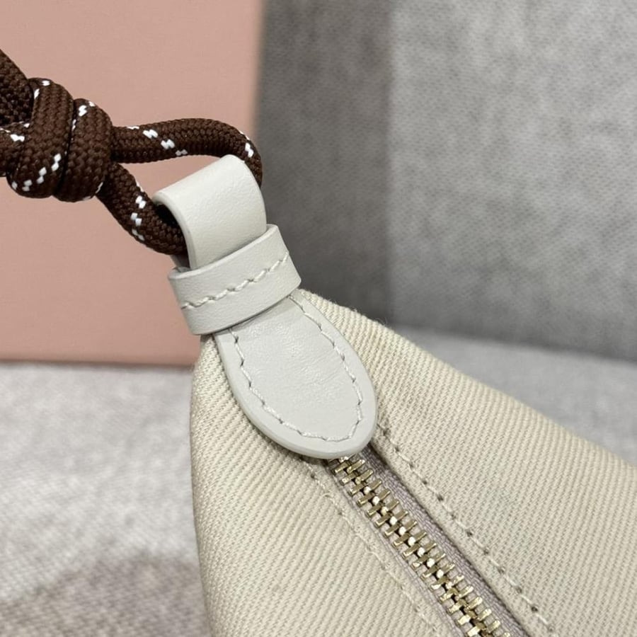 شنطة Miu Miu