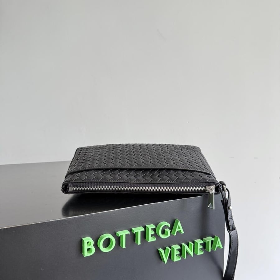 شنطة بوتيغا BOTTEGA prism