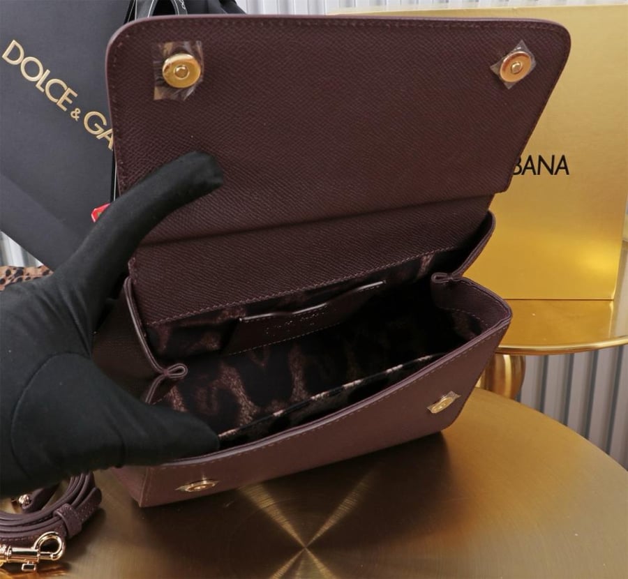 شنطة دولتشي اند غابانا Medium Sicily handbag