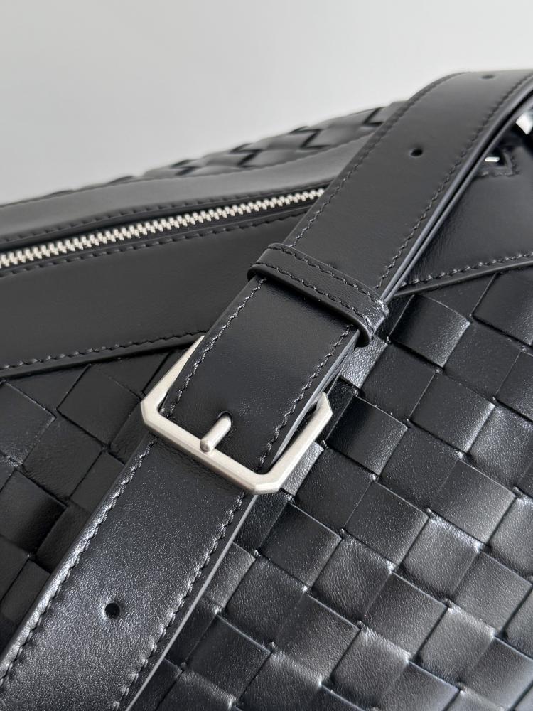 شنطة بوتيغا Woven Travel HandBag bottega .