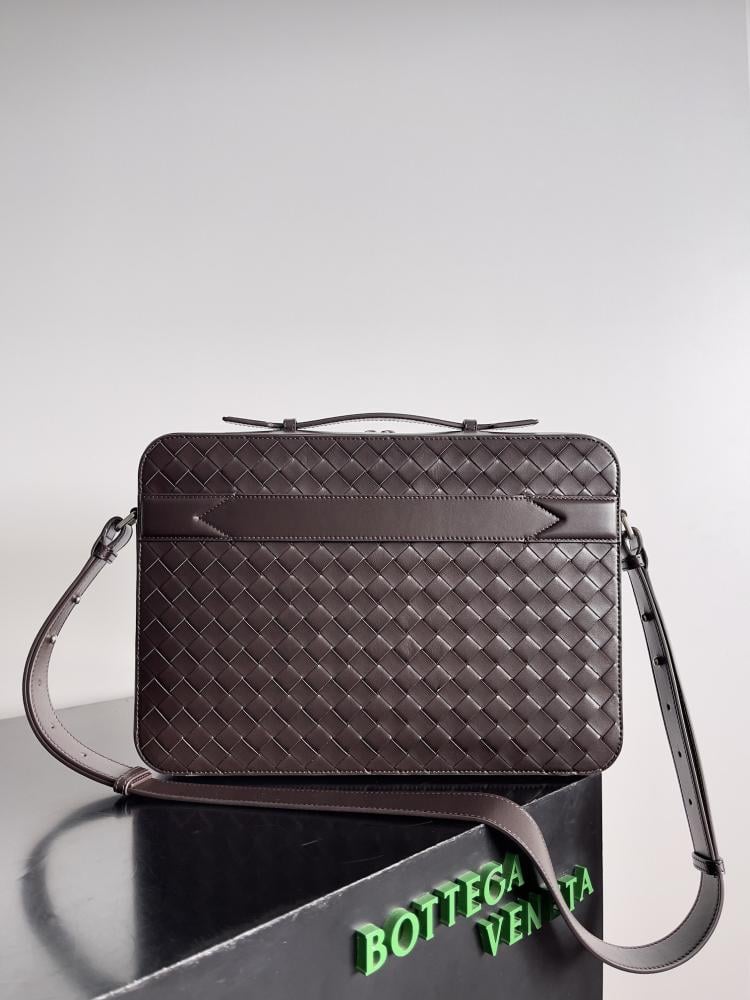 شنطة بوتيغا Laptop Bag bottega.