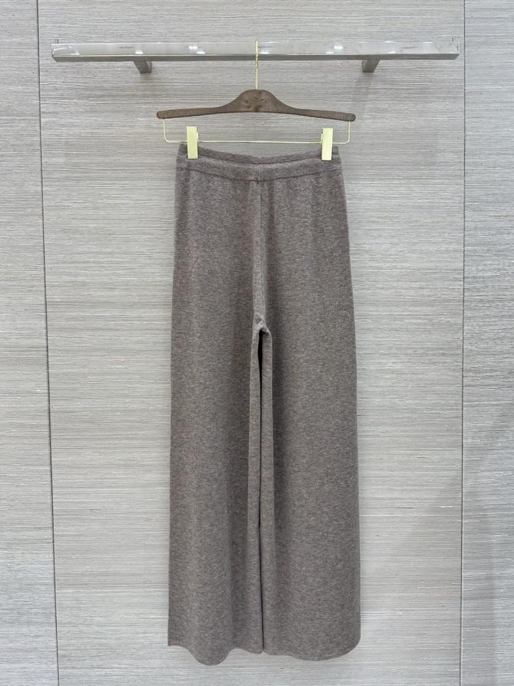 طقم Brunello cucinelli