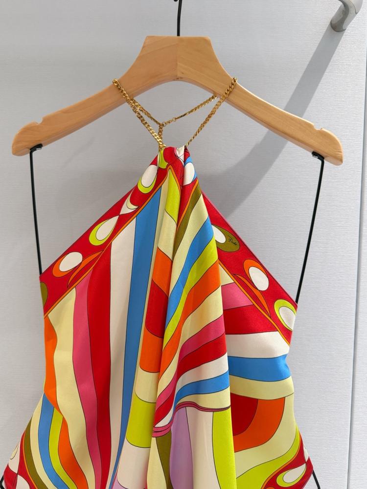 توب Pucci.