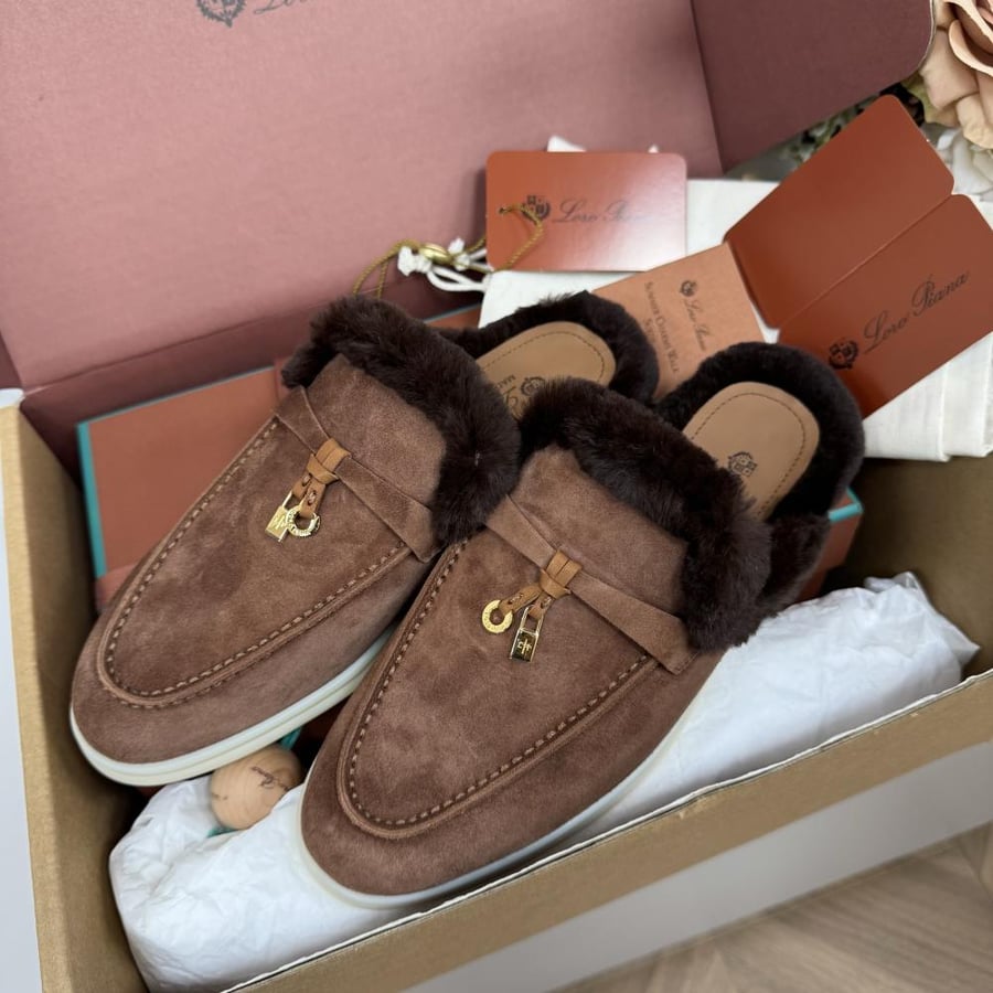سليبر فلات لورو بيانا Suede Fur