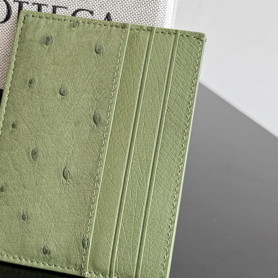 محفظة كارد هولدر بوتيغا Ostrich Leather card holder bottega