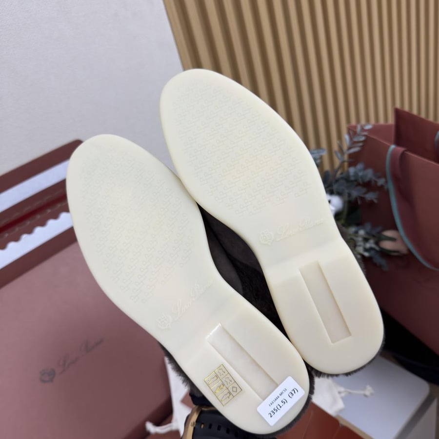 سليبر فلات لورو بيانا Suede Fur