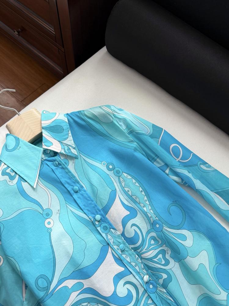 قميص Pucci.
