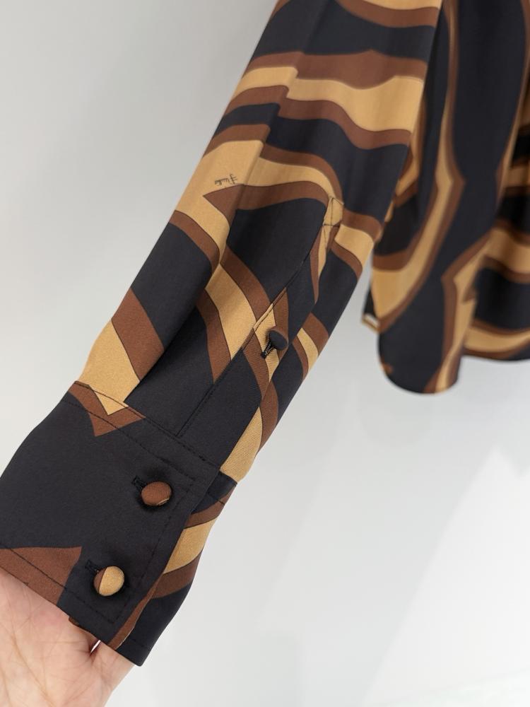 طقم Pucci