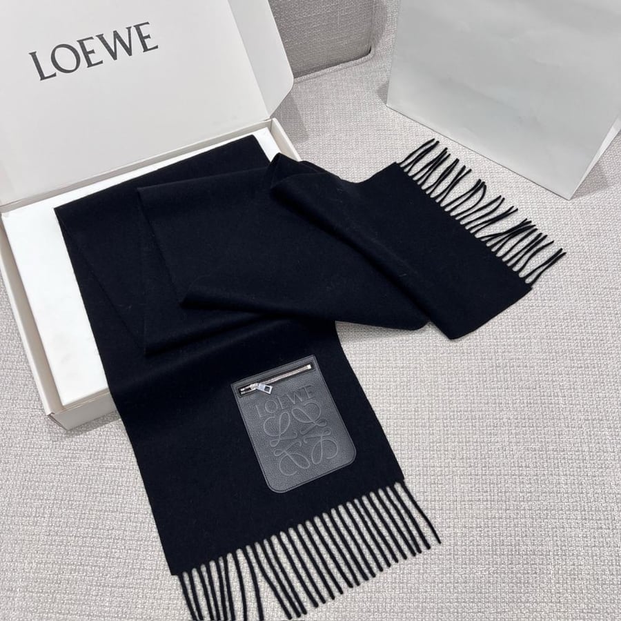سكارف Loewe