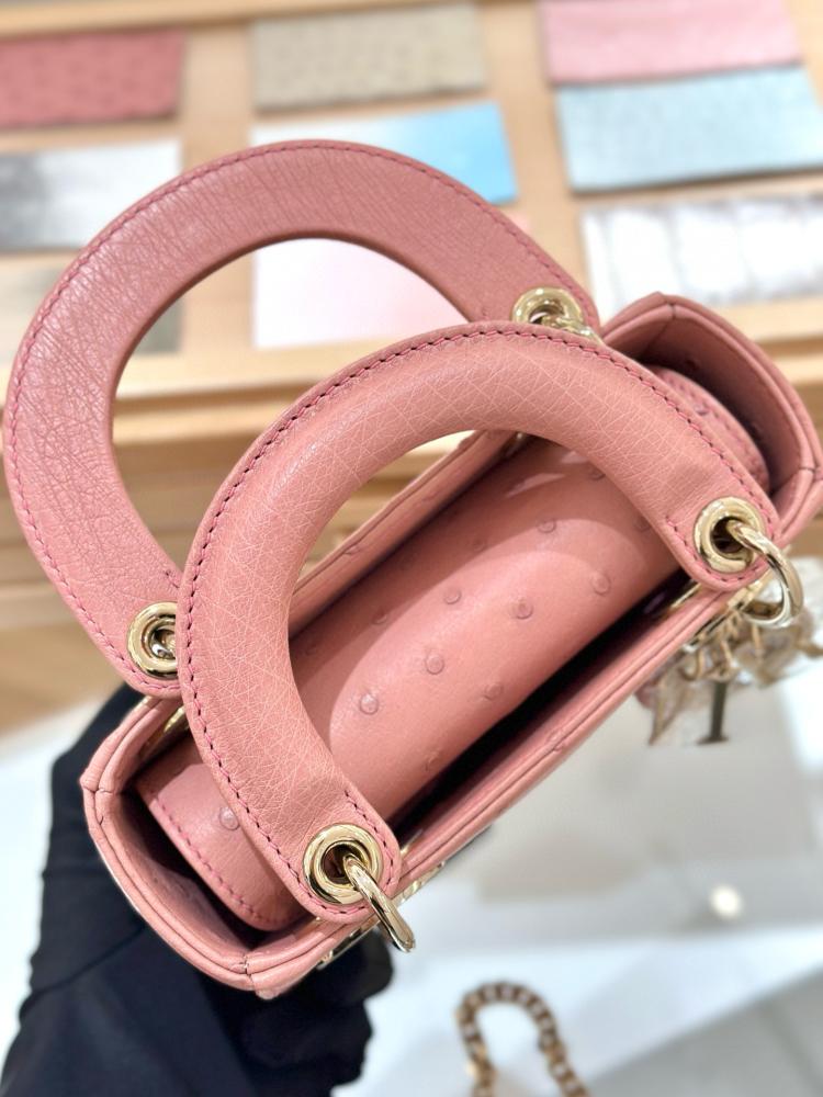 شنطة ديور Lady Ostrich Skin مقاس 20cm