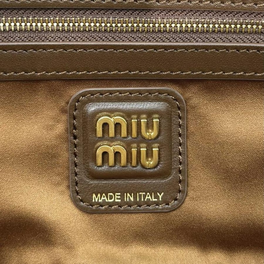 شنطة ميو ميو Small Beau Patent Leather Miumiu مقاس 28 cm