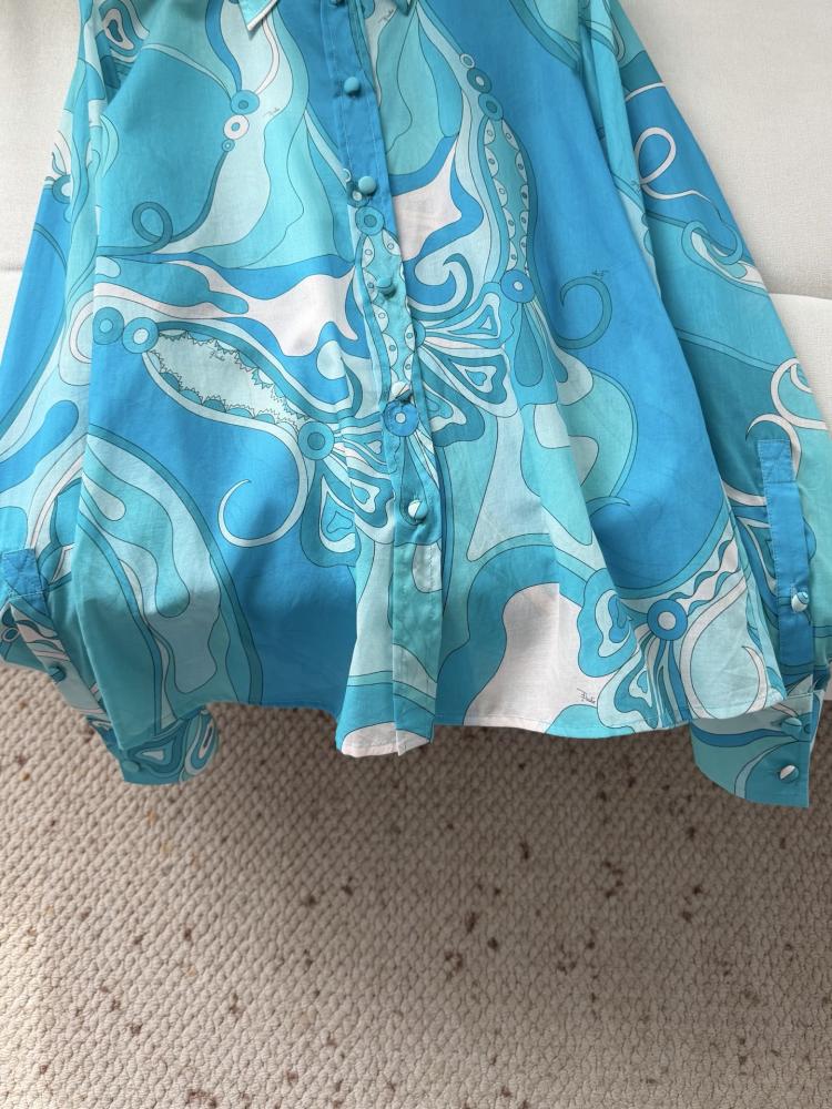 قميص Pucci.