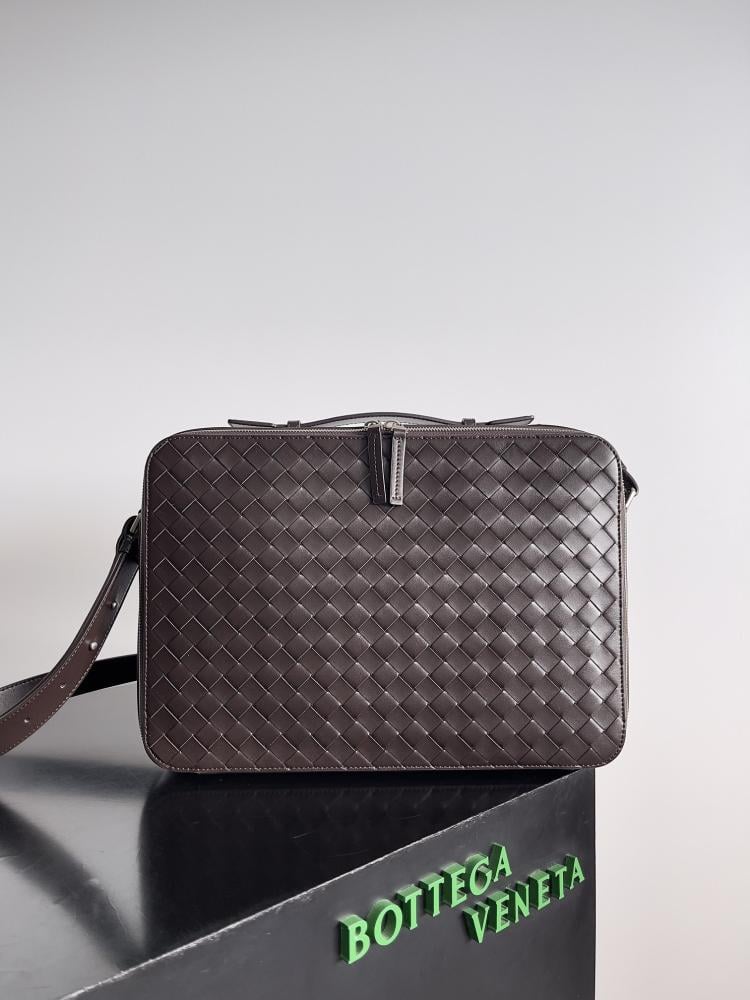 شنطة بوتيغا Laptop Bag bottega.