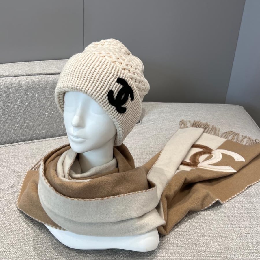 سكارف Chanel