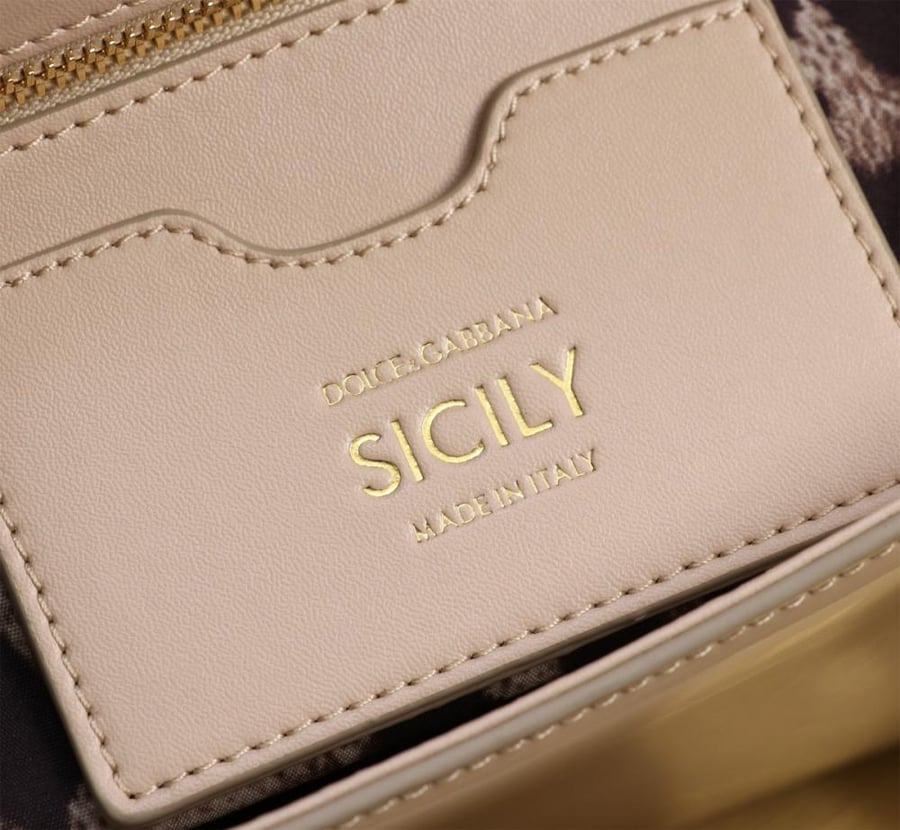 . شنطة دولتشي اند غابانا Medium Sicily handbag