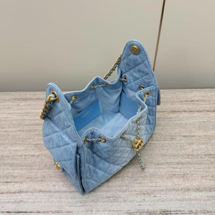 شنطة شانيل hopo bag 30cm ch