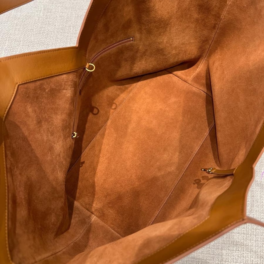 شنطة سان لوران Tote Saint Laurent