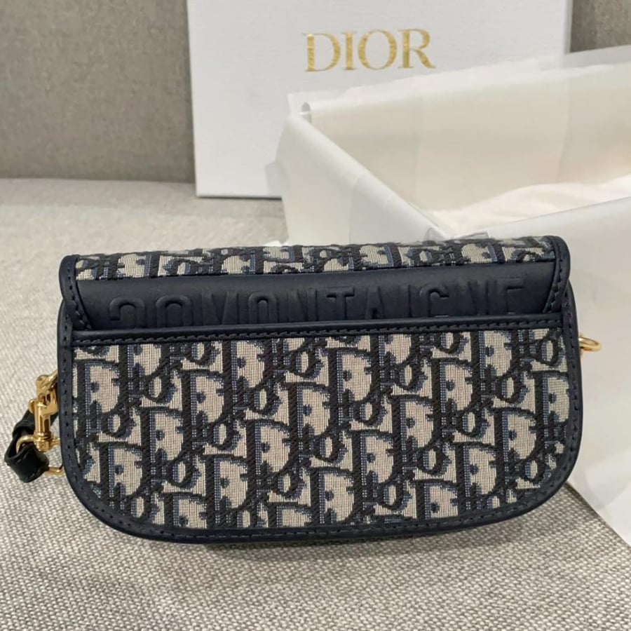 شنطة ديور DIOR BOBBY مقاس 21cm
