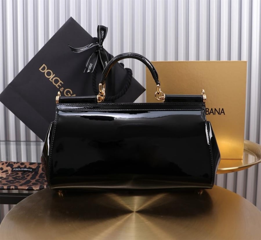شنطة دولتشي اند غابانا Elongated Sicily handbag