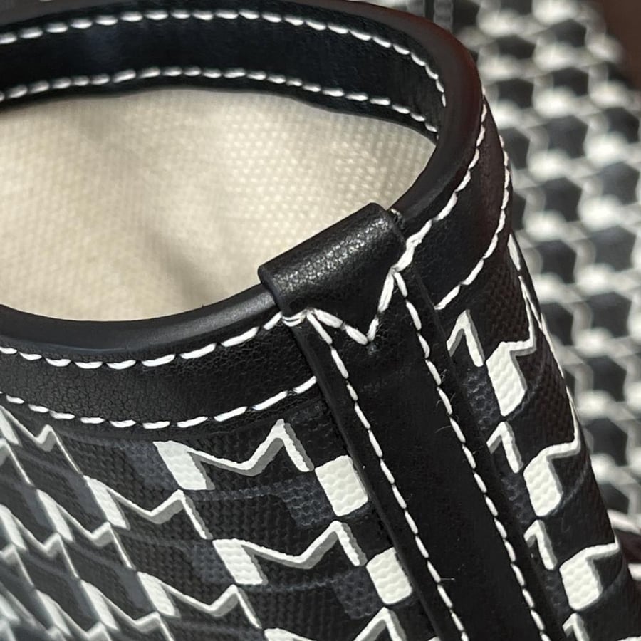 شنطة Moynat Canvas