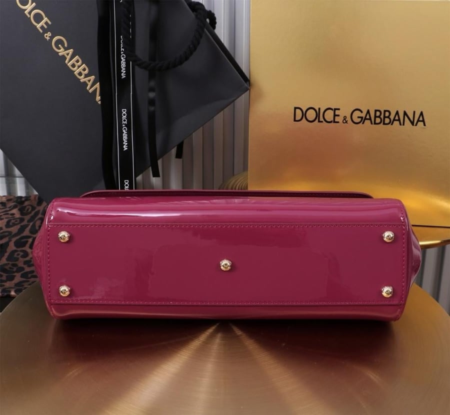 شنطة دولتشي اند غابانا Elongated Sicily handbag