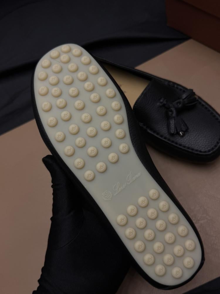 حذاء فلات لورو بيانا