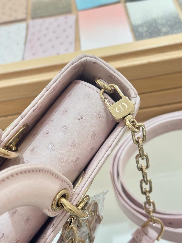شنطة ديور Lady Ostrich Skin Dior مقاس 26cm