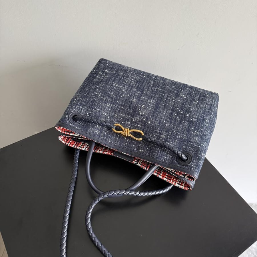 شنطة بوتيغا  Andiamo مقاس 32cm