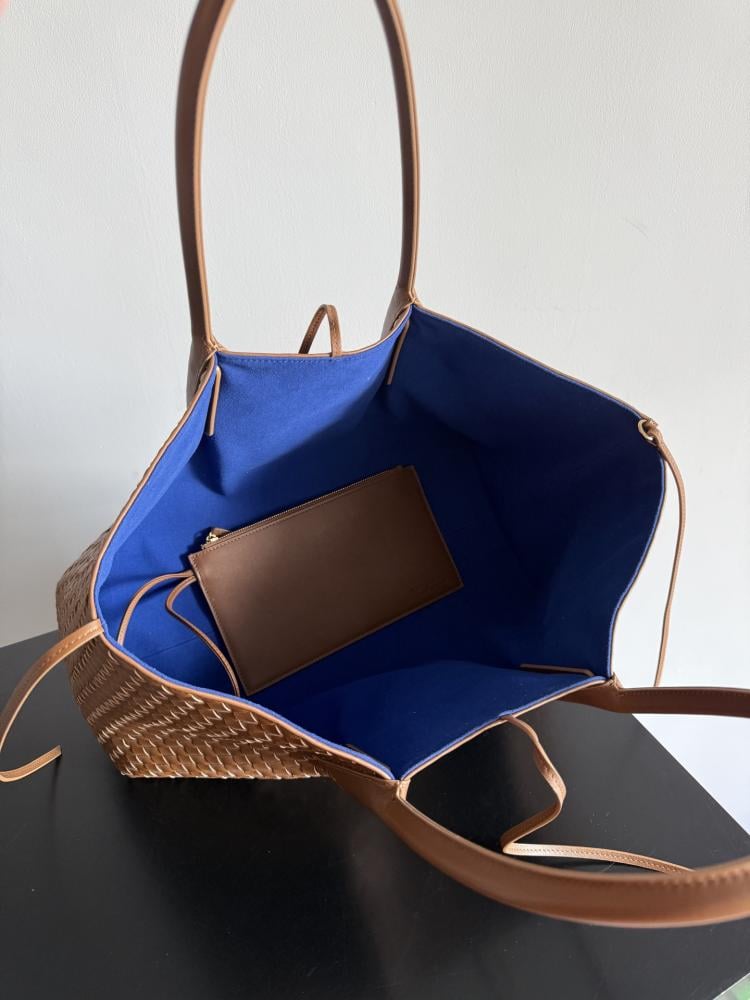 شنطة بوتيغا Pinacoteca Bottega