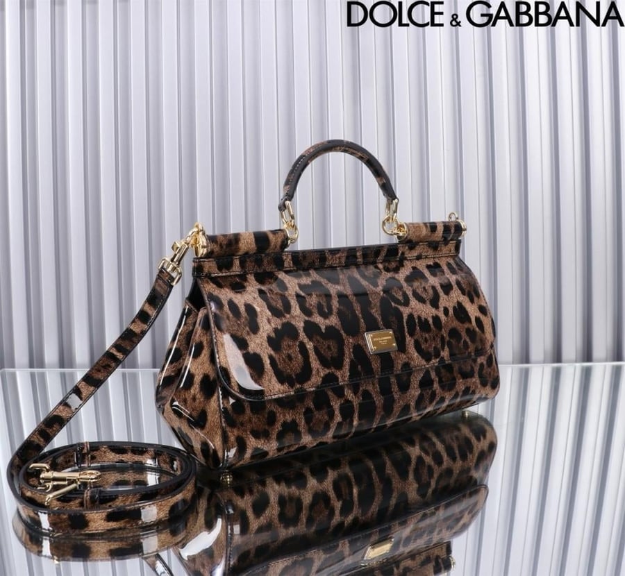 شنطة دولتشي اند غابانا Elongated Sicily handbag