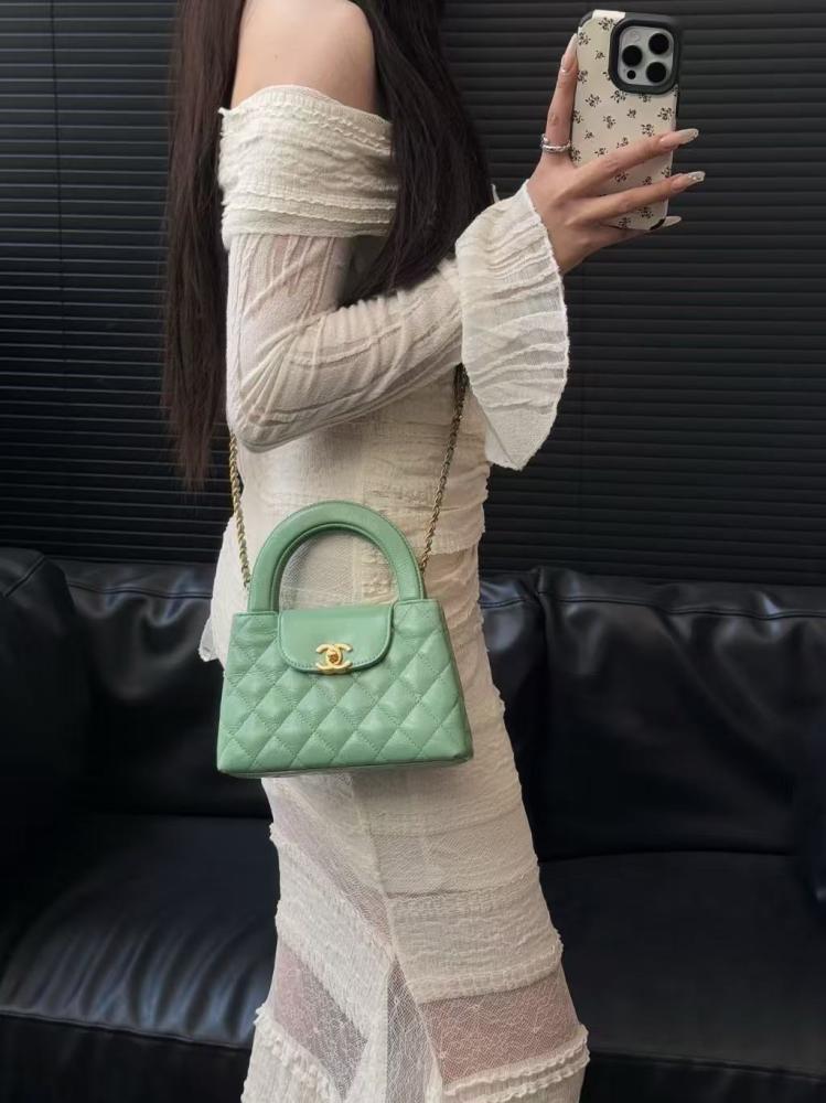 شنطة شانيل kelly مقاس 19cm