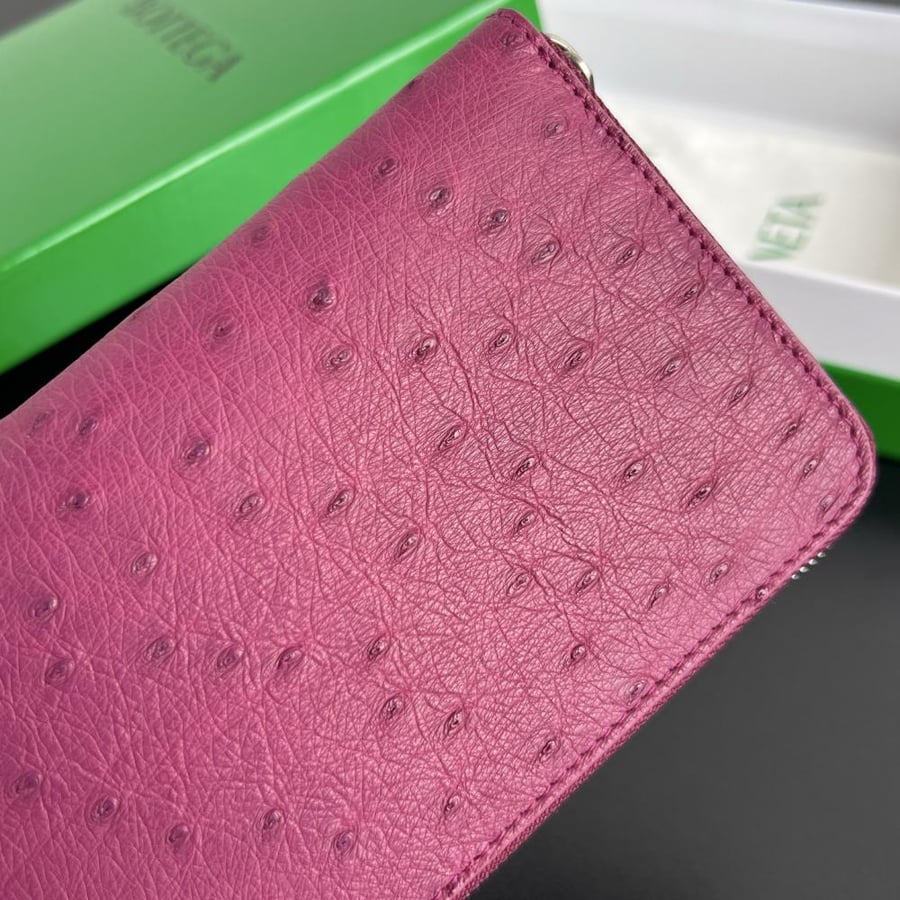 محفظة بوتيغا Ostrich Leathe bottega