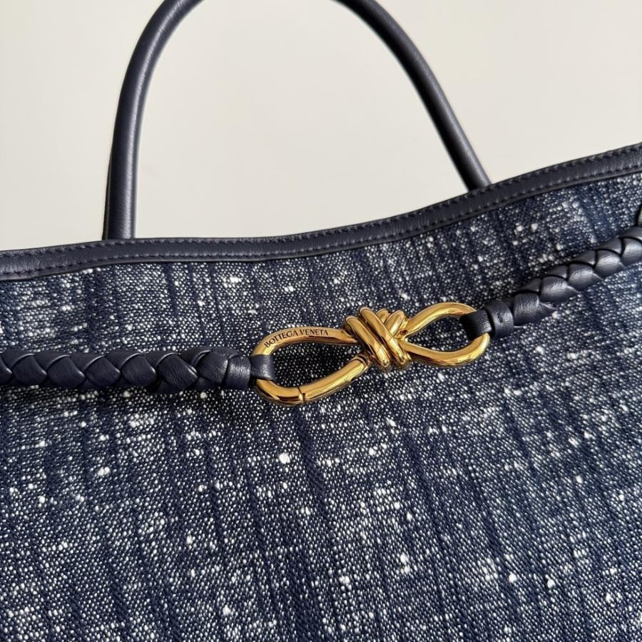 شنطة بوتيغا  Andiamo مقاس 32cm