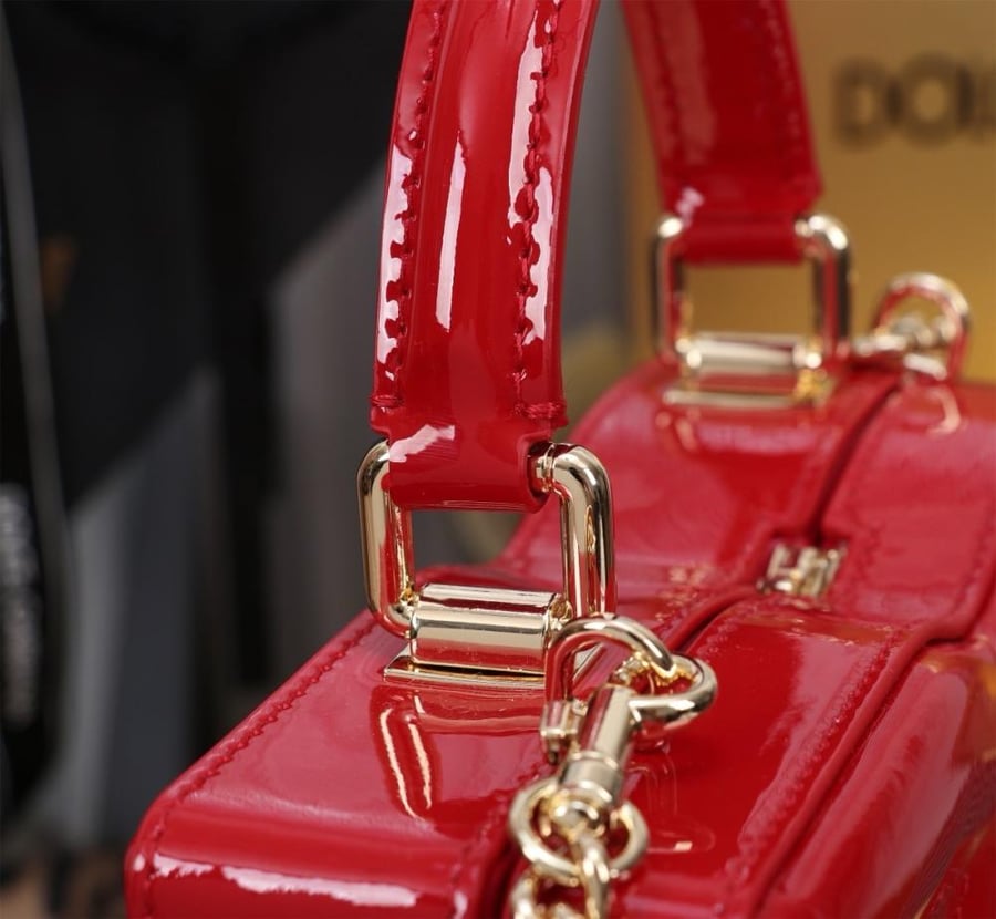 شنطة دولتشي اند غابانا DG Logo Bag box handbag