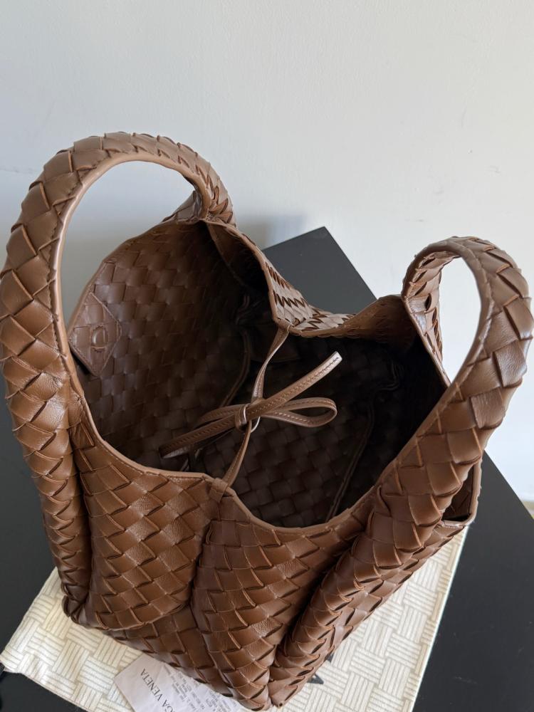 شنطة بوتيغا  Campana