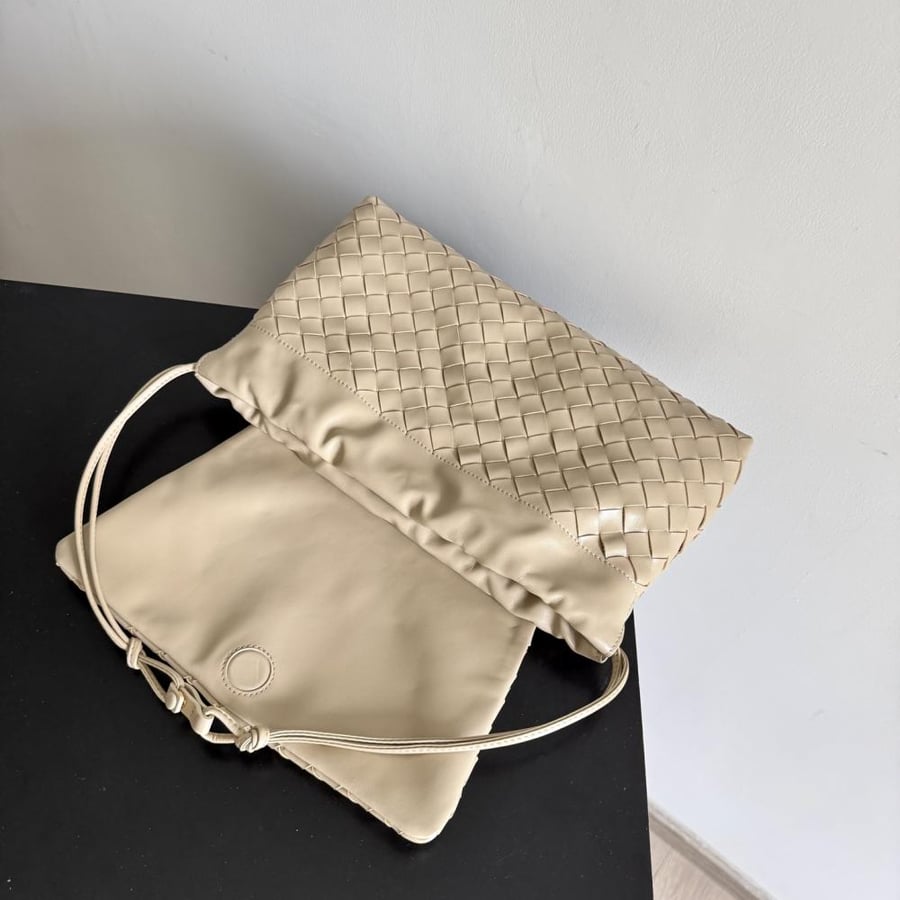 شنطة بوتيغا  Dustbag Giorno