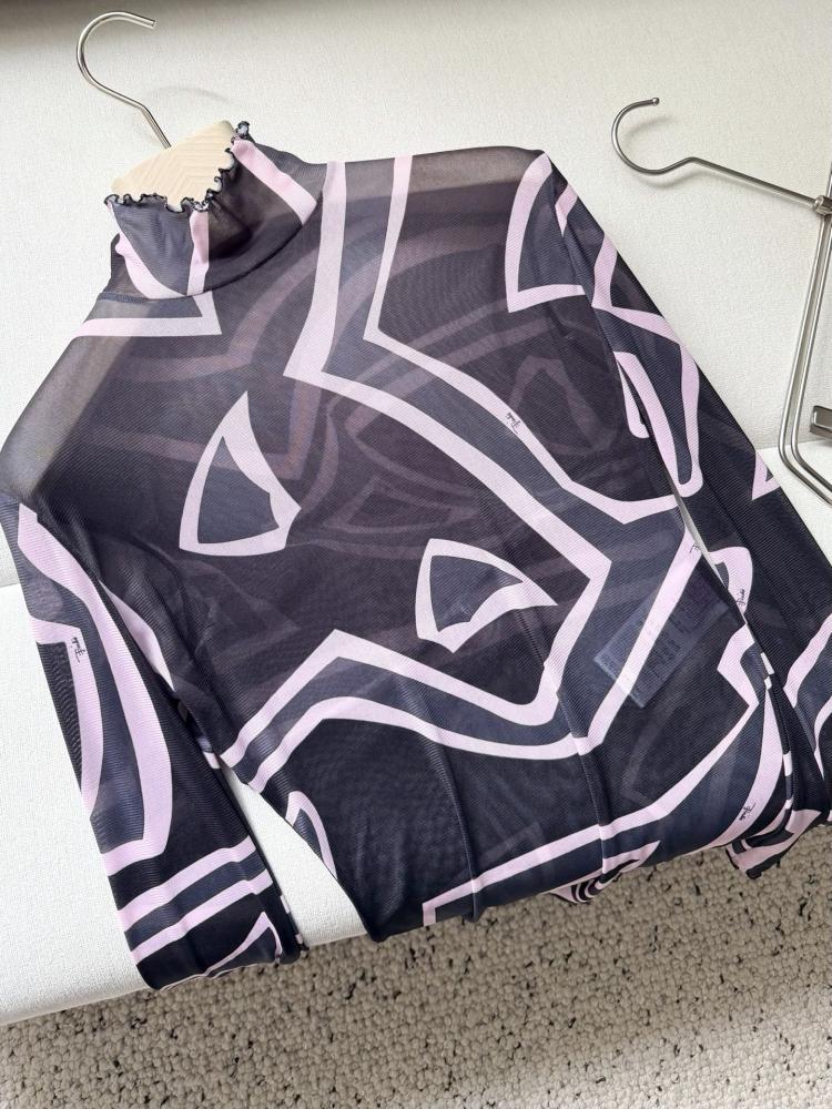توب Pucci