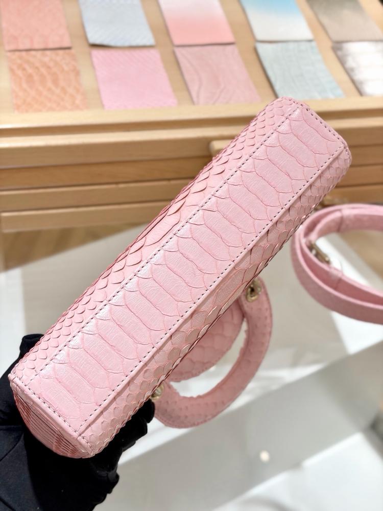 شنطة ديور Snakeskin Dior