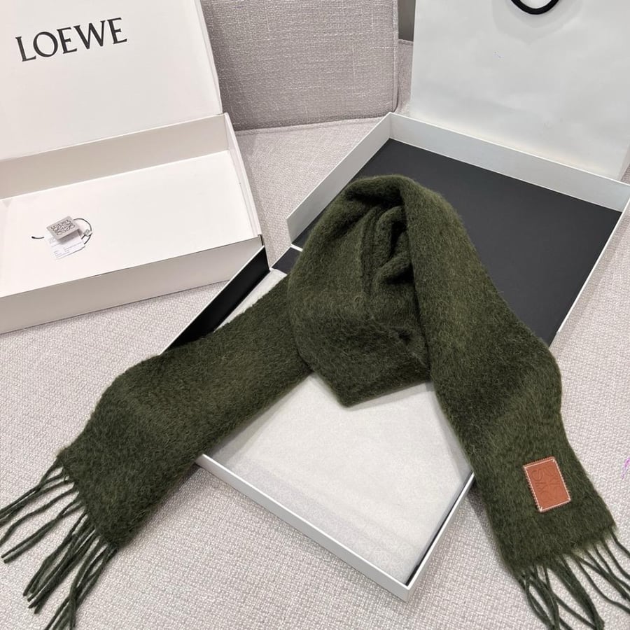 سكارف Loewe