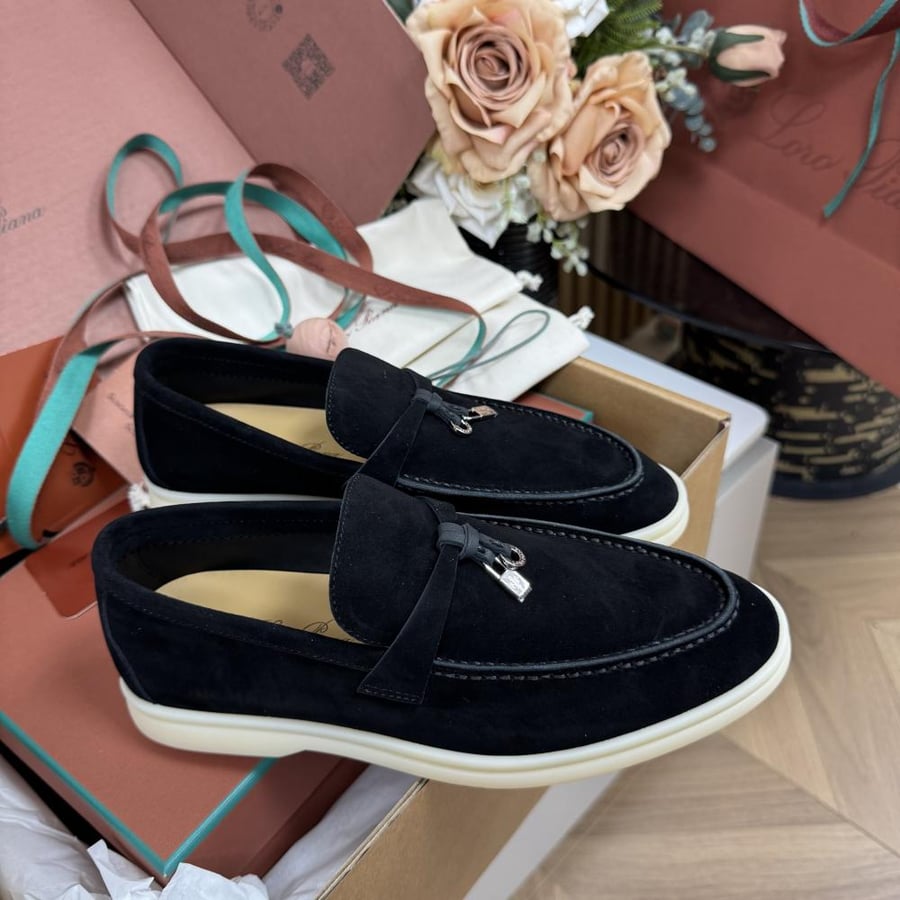 حذاء فلات لورو بيانا Suede charms