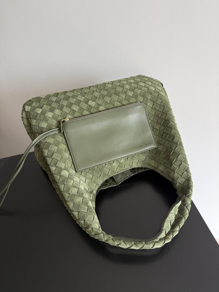 شنطة بوتيغا large campana Bottega