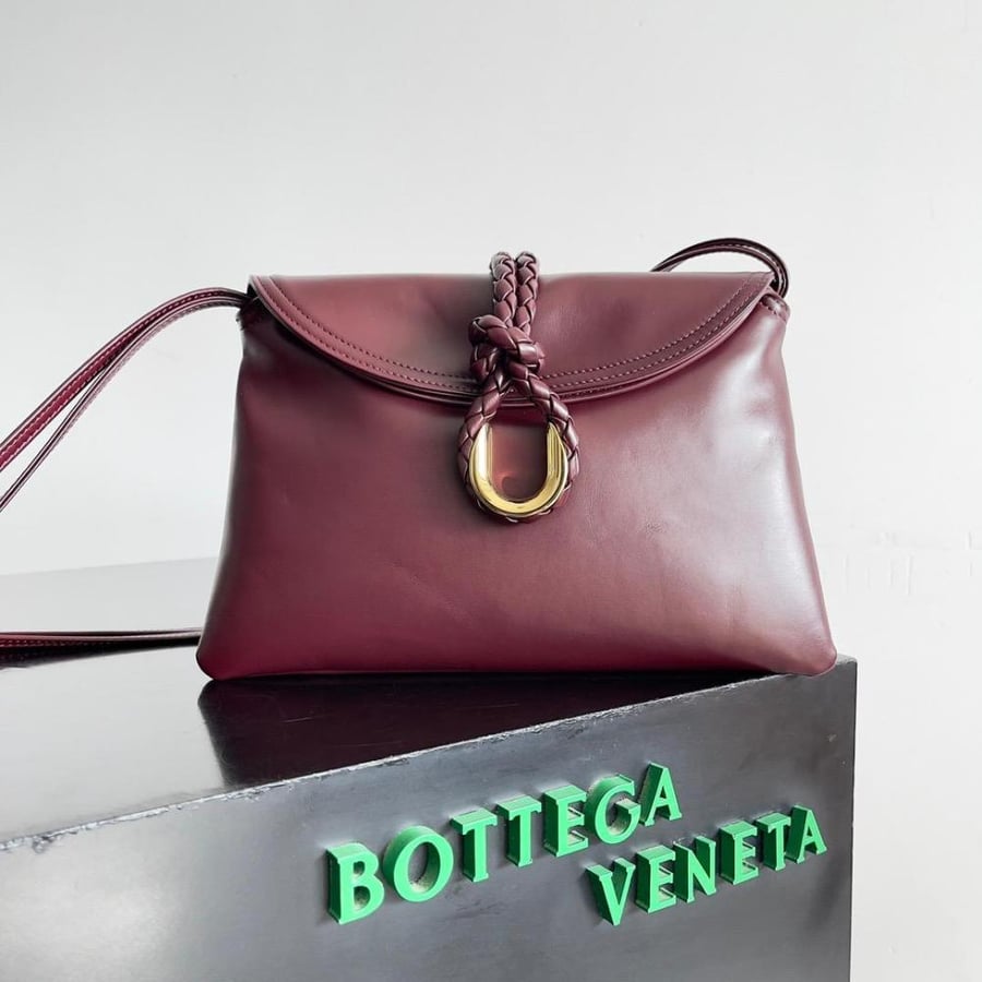 شنطة بوتيغا Winter Liberta مقاس 27cm